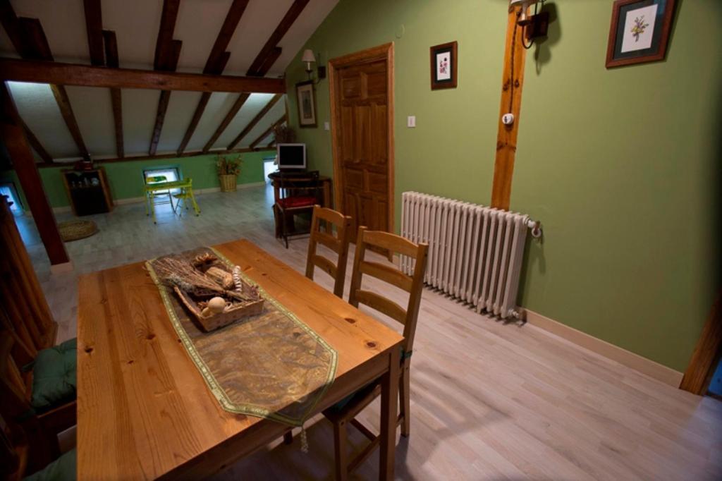 Alojamiento Rural Pueblo De La Ribera Penafiel Room photo