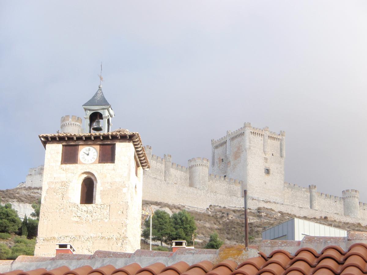 Alojamiento Rural Pueblo De La Ribera Penafiel Exterior photo